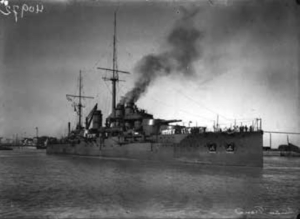 Le navire de guerre la France